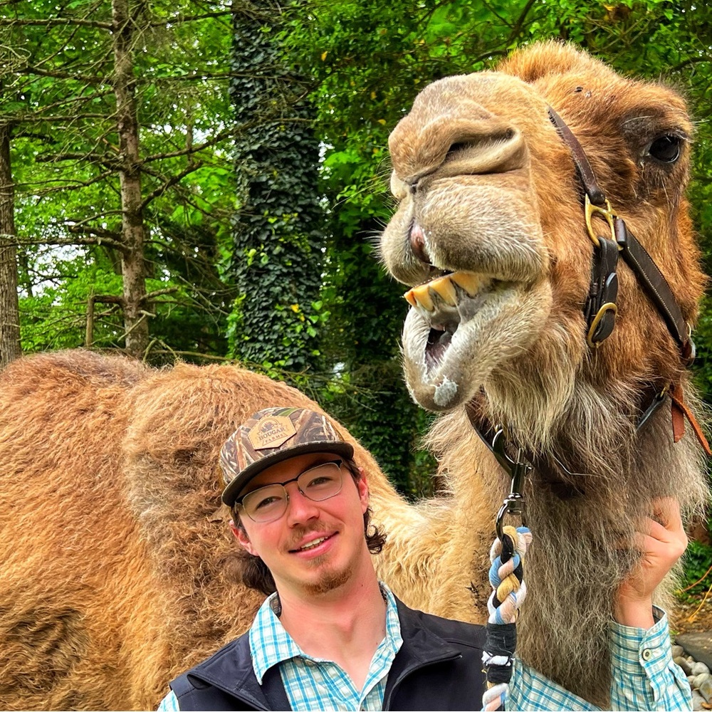 Meet your Posher, Kenneth
